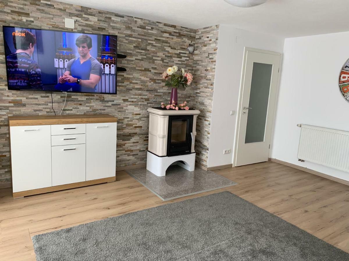 Terrassenwohnung In Estenfeld Bei Wuerzburg Εξωτερικό φωτογραφία