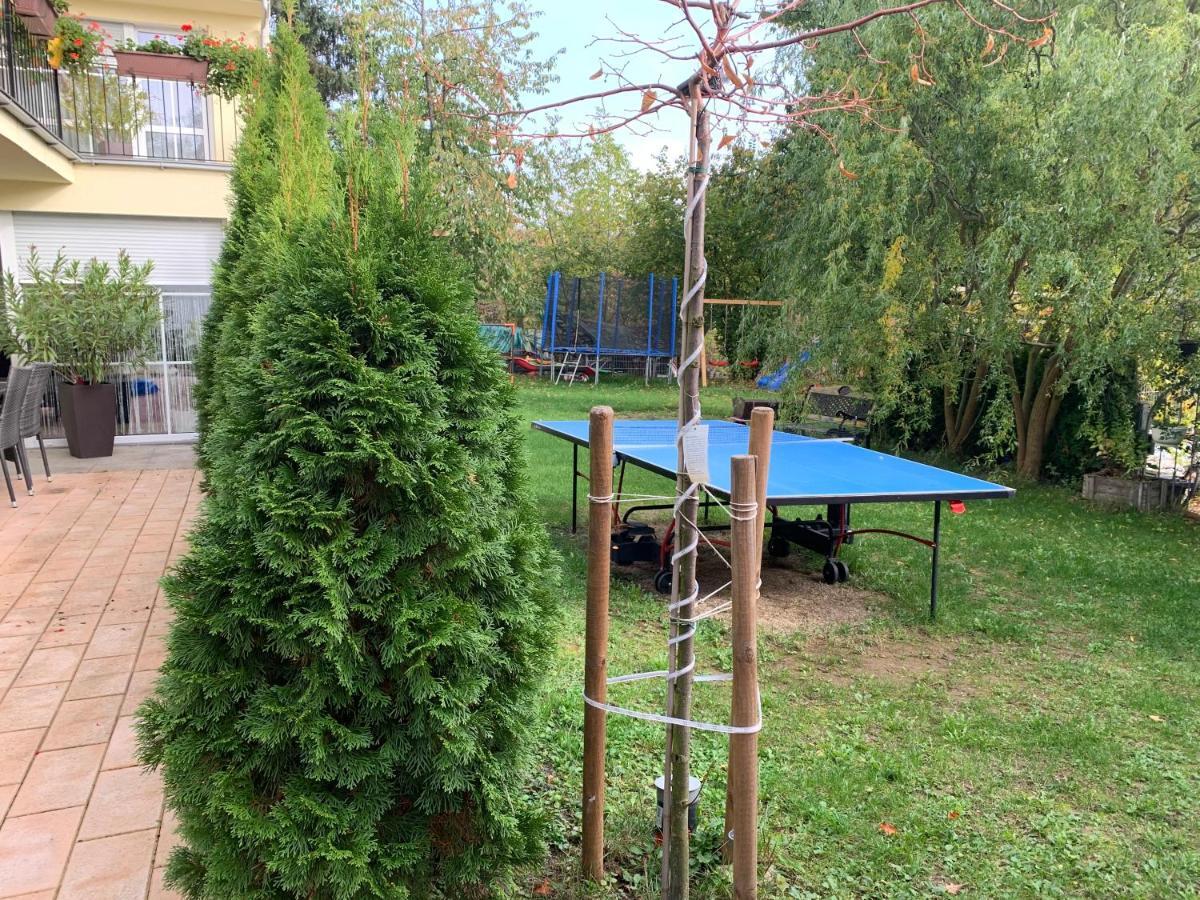 Terrassenwohnung In Estenfeld Bei Wuerzburg Εξωτερικό φωτογραφία